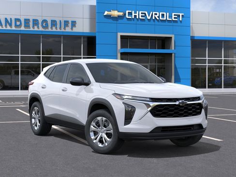 New 2026 Chevrolet Trax LS FWD image 7