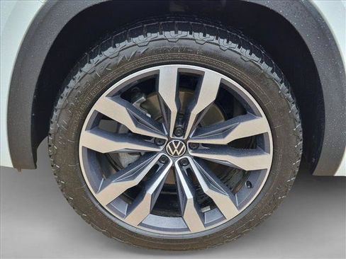 Used 2021 Volkswagen Atlas Cross Sport SEL R-Line FWD image 24