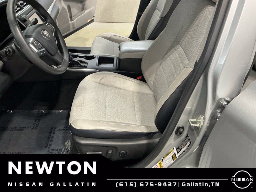 Used 2017 Toyota Camry SE FWD image 10