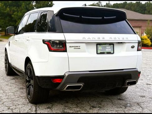 Used 2018 Land Rover Range Rover Sport HSE image 10