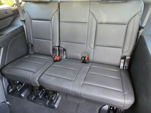 Used 2025 Chevrolet Tahoe LT AWD/4WD image 12