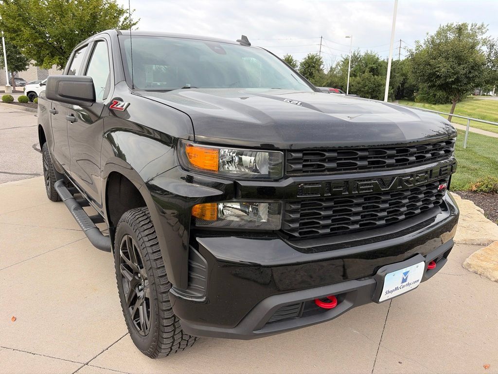 Used 2022 Chevrolet Silverado 1500 Custom Trail Boss w/ Safety Confidence Package AWD/4WD image 2