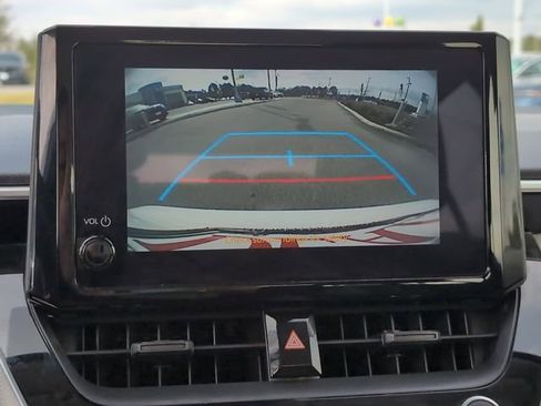 Used 2023 Toyota Corolla LE image 18