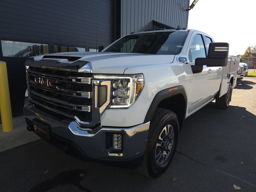 Used 2022 GMC Sierra 3500 SLE w/ SLE Convenience Package AWD/4WD image 2