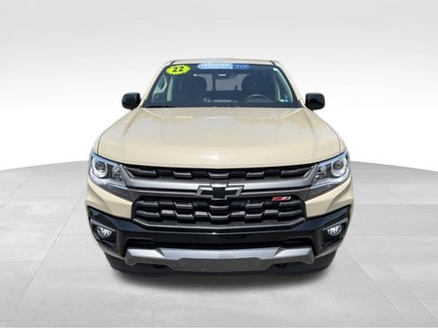 Used 2022 Chevrolet Colorado Z71 AWD/4WD image 2