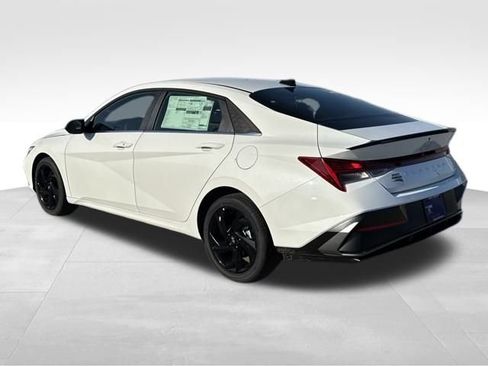 New 2026 Hyundai Elantra SEL Sport Premium FWD image 3