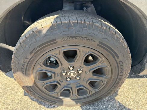 Used 2025 Ford Bronco Sport Badlands image 7