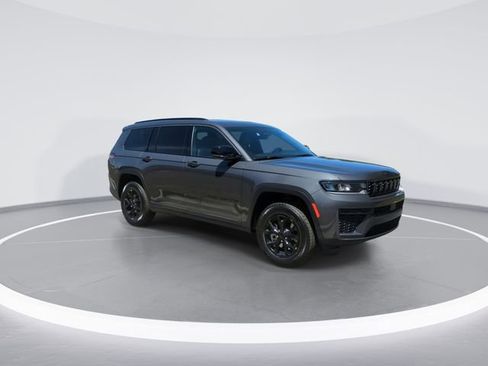 New 2026 Jeep Grand Cherokee L 4WD image 2