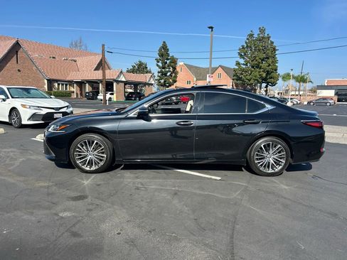 Used 2024 Lexus ES 350 w/ Premium Package image 4