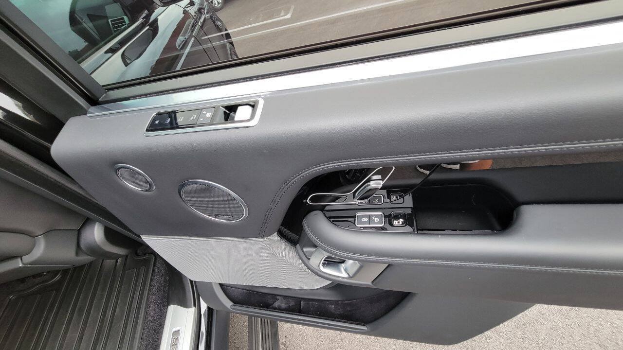 Used 2021 Land Rover Range Rover P525 Westminster Edition LWB AWD/4WD image 23
