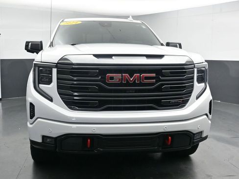 Used 2024 GMC Sierra 1500 AT4 w/ Technology Package AWD/4WD image 3