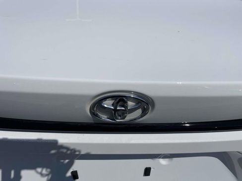 Used 2025 Toyota Corolla LE image 28