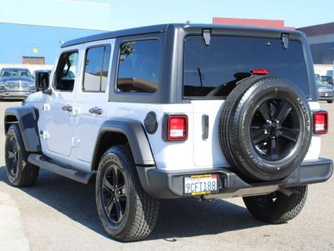 Used 2022 Jeep Wrangler Unlimited Sport AWD/4WD image 3