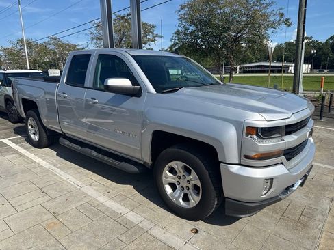 Used 2018 Chevrolet Silverado 1500 LT w/ All Star Edition AWD/4WD image 7