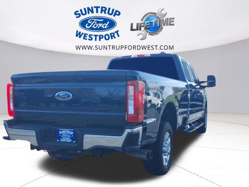 Used 2024 Ford F250 XLT image 3