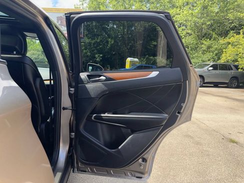 Used 2019 Lincoln MKC Reserve w/ MKC Climate Package AWD/4WD image 29