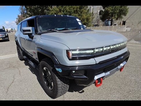 Used 2025 GMC Hummer EV 3X w/ Extreme Off-Road Package AWD/4WD image 2