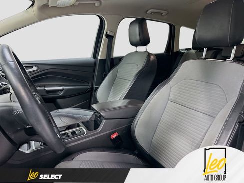 Used 2019 Ford Escape SE image 19