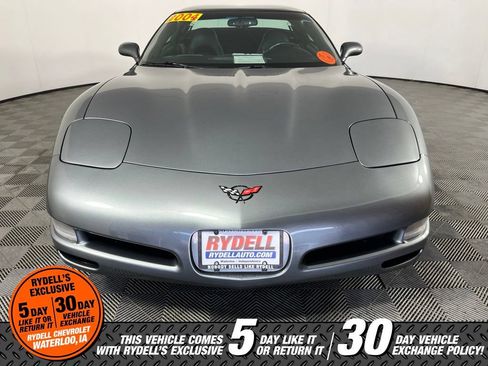 Used 2004 Chevrolet Corvette Coupe RWD image 11