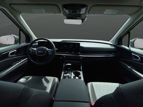 New 2026 Kia Carnival SX FWD image 11