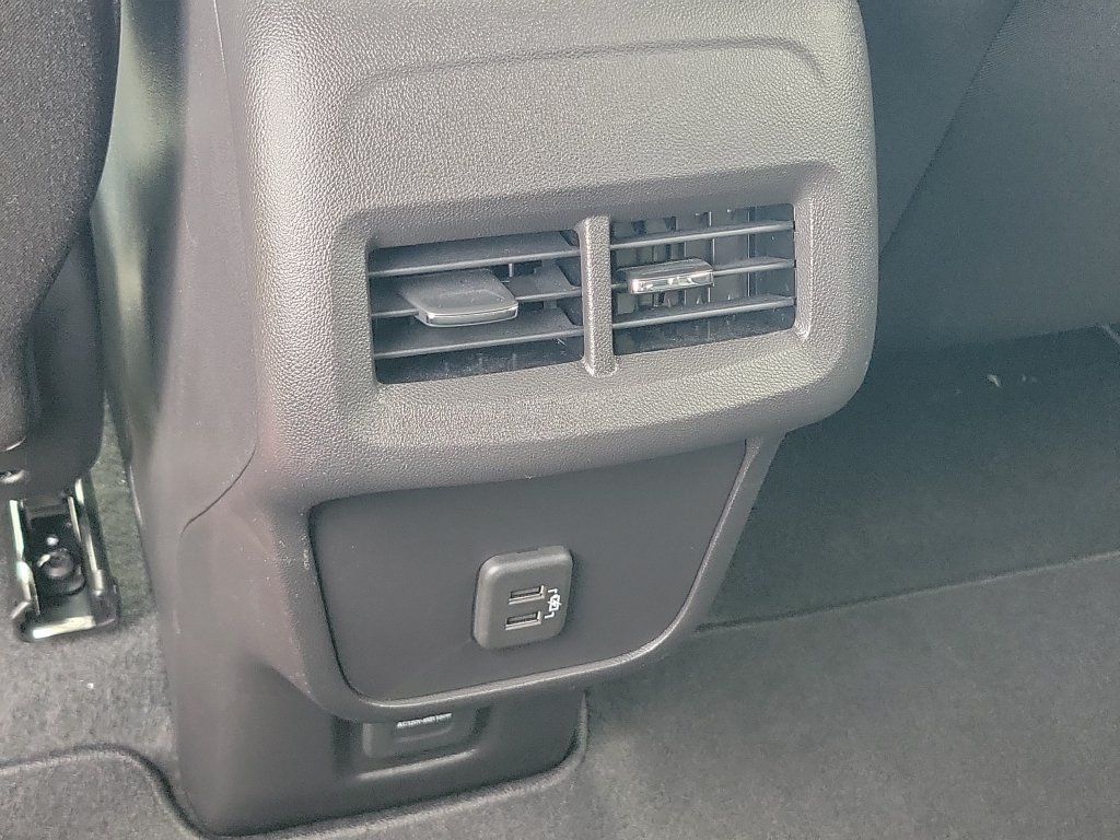 Used 2024 Chevrolet Equinox LT AWD/4WD image 30