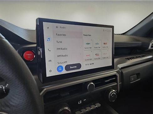 Used 2025 Toyota Tacoma 4x4 Double Cab Hybrid image 34