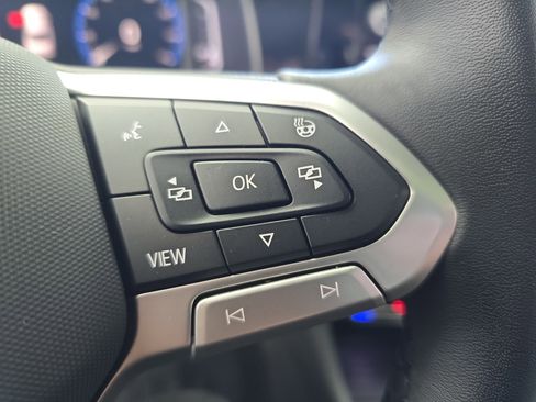 Certified 2025 Volkswagen Jetta SEL image 17