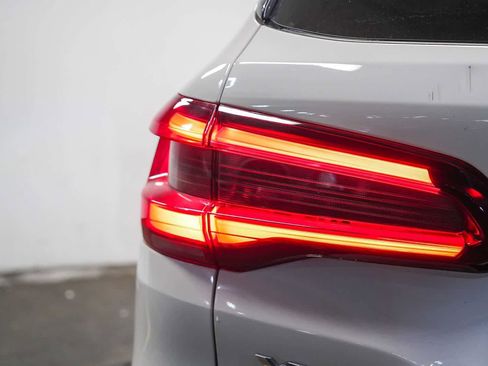 Used 2023 BMW X5 sDrive40i w/ Premium Package image 11