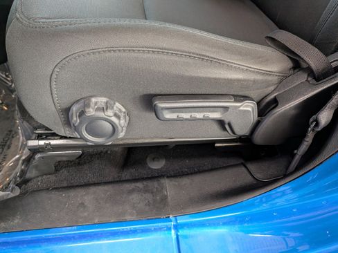Used 2021 Jeep Wrangler Unlimited Sport AWD/4WD image 9