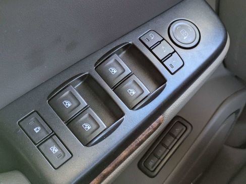 Used 2017 Chevrolet Tahoe Premier image 23