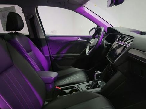 Used 2024 Volkswagen Tiguan SE image 22