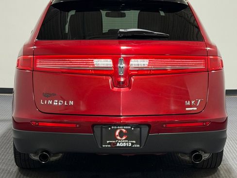 Used 2013 Lincoln MKT AWD image 6
