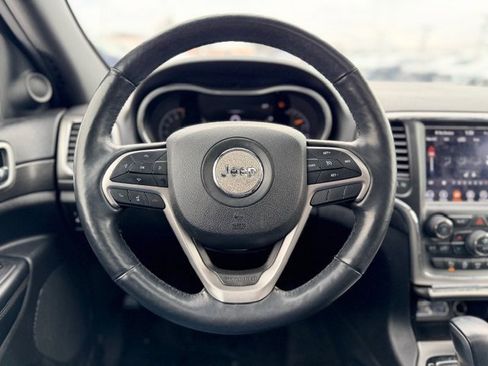 Used 2018 Jeep Grand Cherokee Altitude image 12