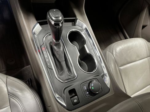 Used 2020 Chevrolet Traverse LT w/ Driver Confidence II Package image 25