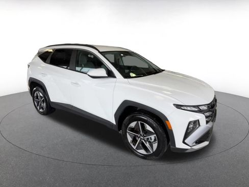 Used 2025 Hyundai Tucson SEL image 2