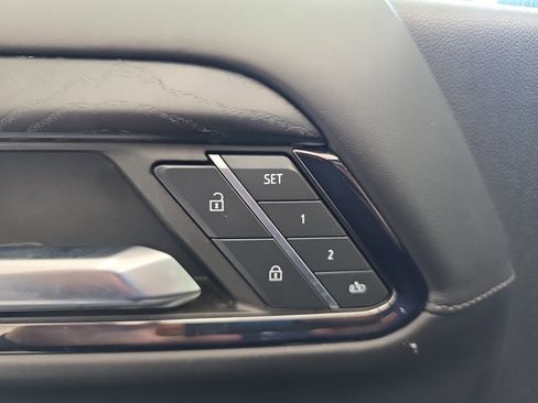 Used 2024 GMC Sierra 2500 AT4X image 43