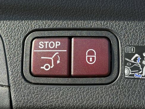 New 2026 Mercedes-Benz GLE 53 AMG 4MATIC image 13