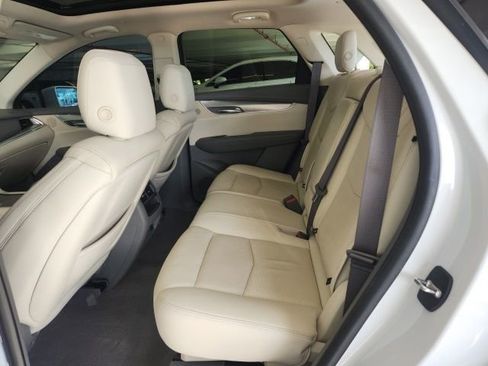 Used 2019 Cadillac XT5 Luxury image 21