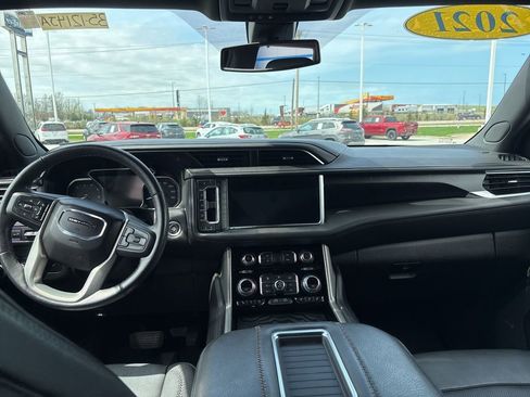 Used 2021 GMC Yukon Denali AWD/4WD image 31