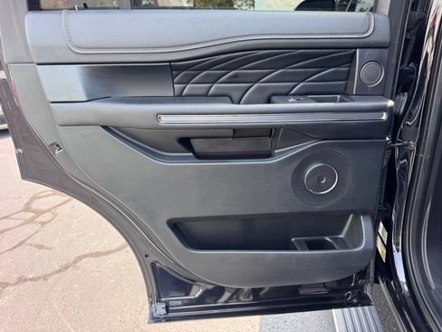 Used 2019 Ford Expedition Platinum AWD/4WD image 34