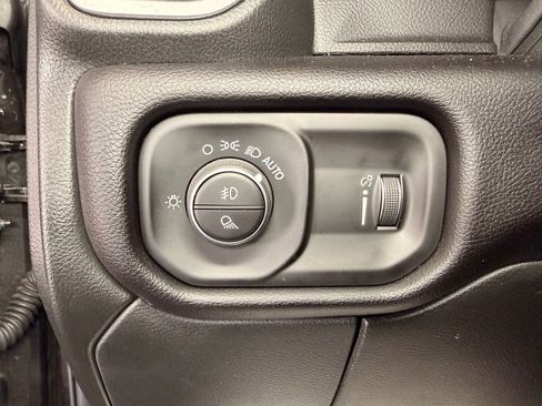 Used 2025 RAM 2500 Big Horn AWD/4WD image 5