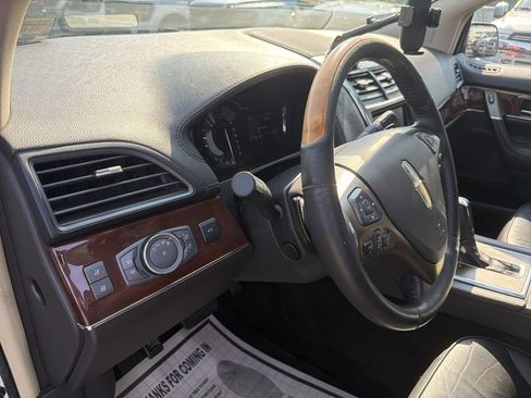 Used 2014 Lincoln MKX AWD w/ Equipment Group 102A image 20