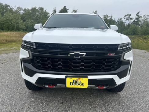 Used 2024 Chevrolet Tahoe Z71 w/ Luxury Package AWD/4WD image 2