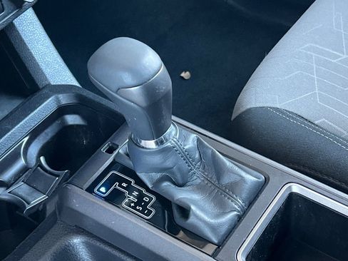 Certified 2023 Toyota Tacoma TRD Off-Road image 25