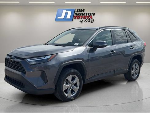 Used 2025 Toyota RAV4 XLE FWD image 1