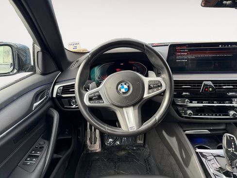 Used 2023 BMW 530i w/ M Sport Package image 18