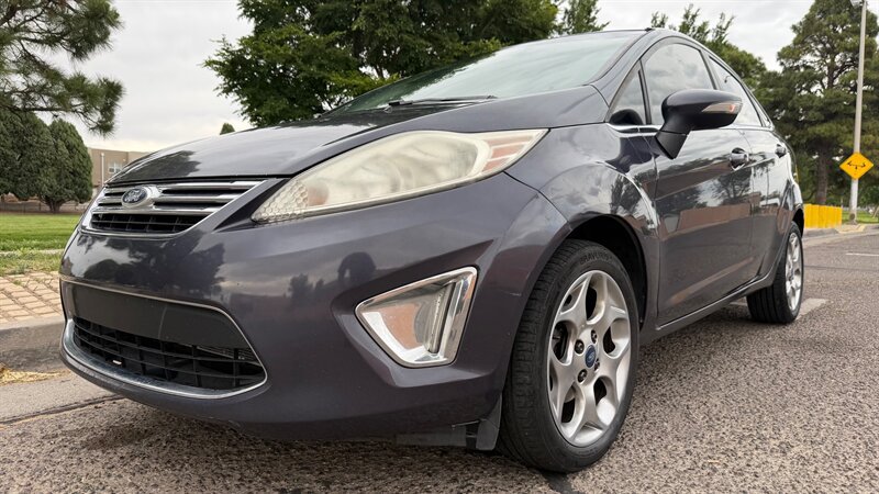 Used 2013 Ford Fiesta Titanium FWD image 3