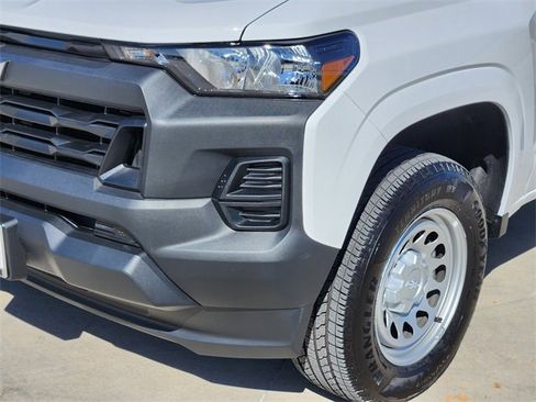 New 2025 Chevrolet Colorado W/T image 7