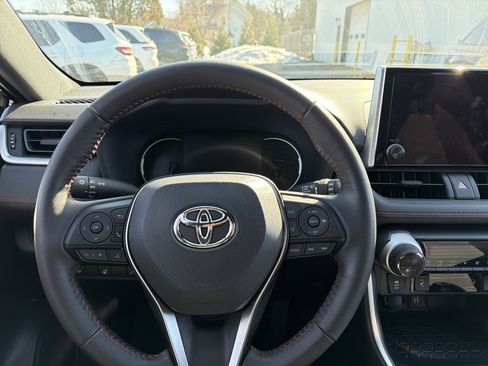 Used 2024 Toyota RAV4 SE w/ Weather & Moonroof Package image 14
