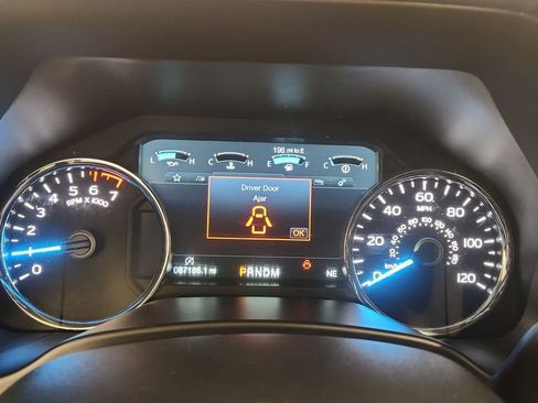 Used 2020 Ford F150 Lariat image 11